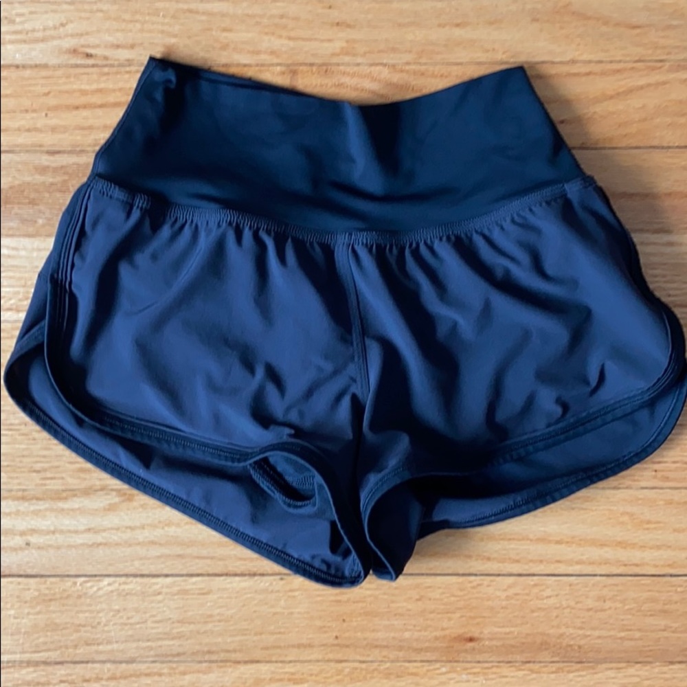 Lululemon shorts size 4
